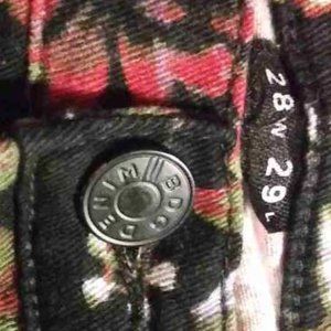 BDG Denim Floral jeans